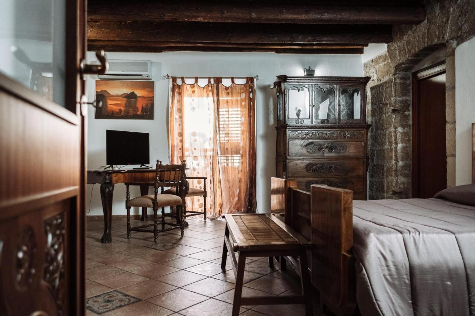 Hotel Filippo'S Holiday House Palermo Esterno foto